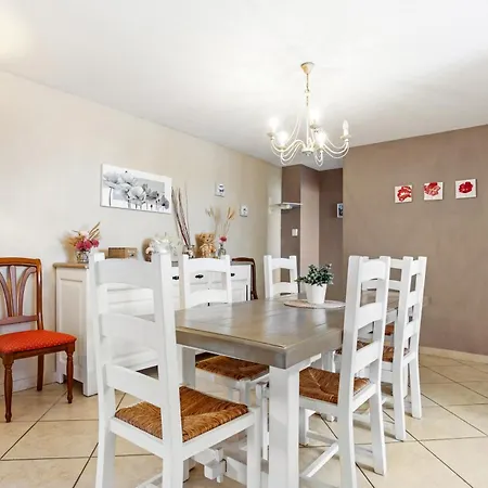 Apartment Jardin Saint Antoine *
